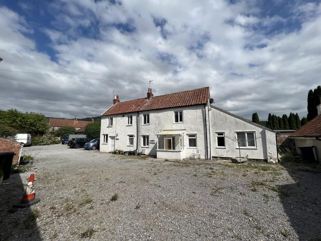 Lot: 64 - TRIPLE ELEMENT DEVELOPMENT OPPORTUNITY PLUS INVESTMENT -